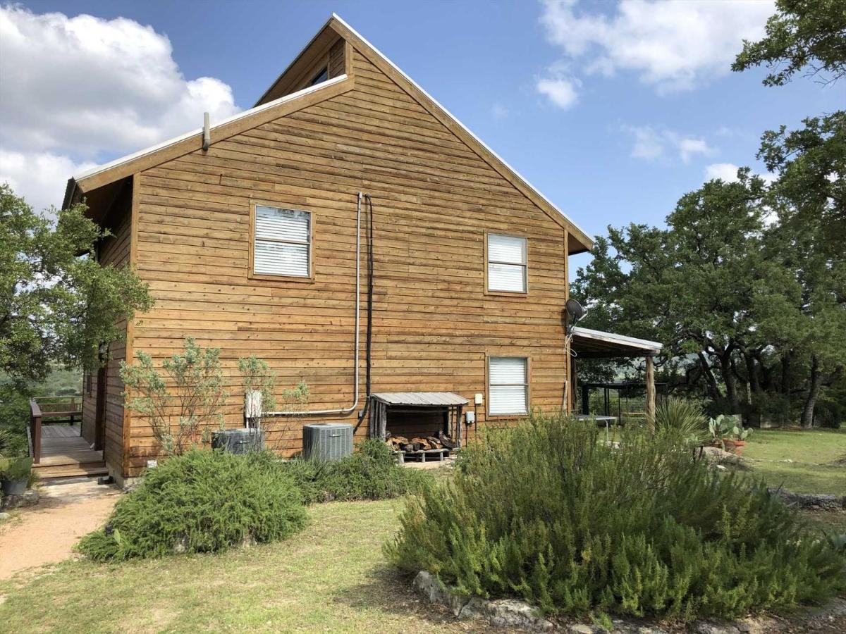 ホテル Rockin' B Ranch Bluff House Pipe Creek エクステリア 写真